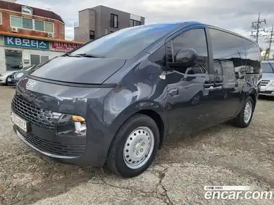 Hyundai Staria, 2023