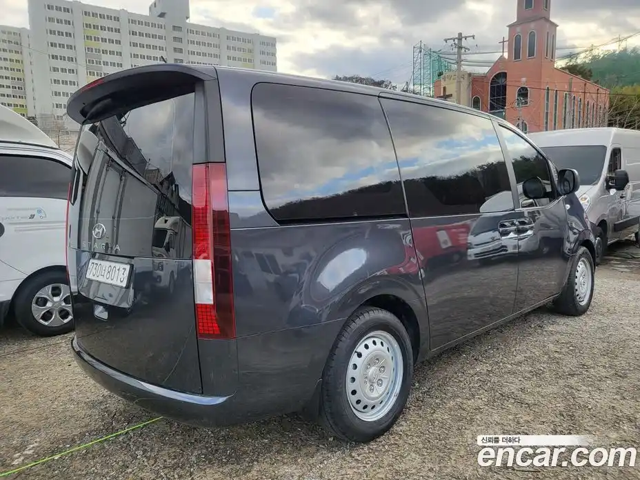 Hyundai Staria 2023 2.2 Автомат в Москве № 397946, фото 16