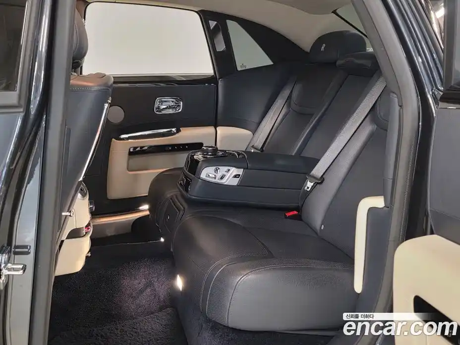 Rolls-Royce Ghost 2016 6.6 Автомат в Москве № 407259, фото 18