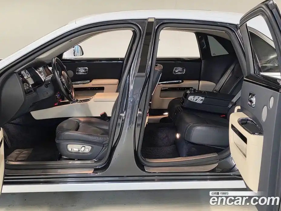 Rolls-Royce Ghost 2016 6.6 Автомат в Москве № 407259, фото 7