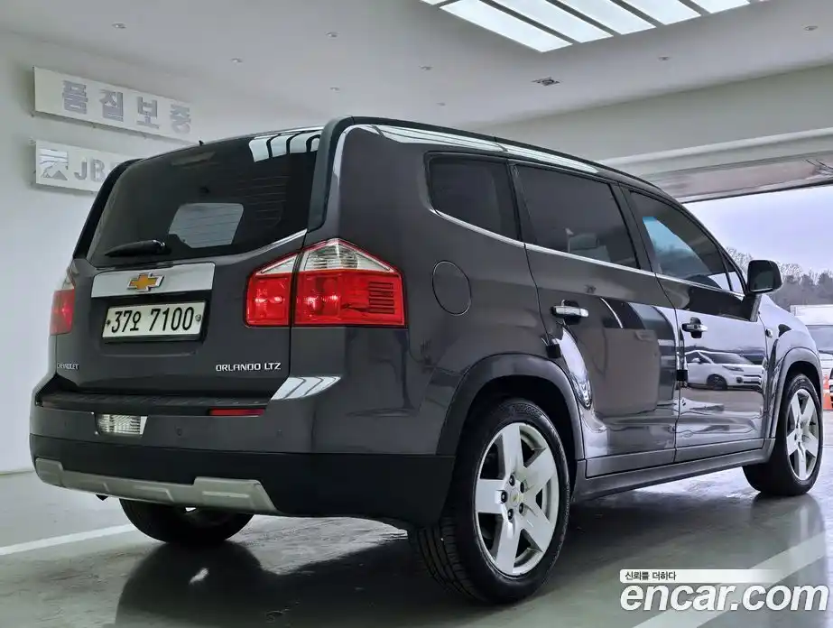 Chevrolet Orlando 2012 2.0 Автомат в Москве № 42198, фото 6