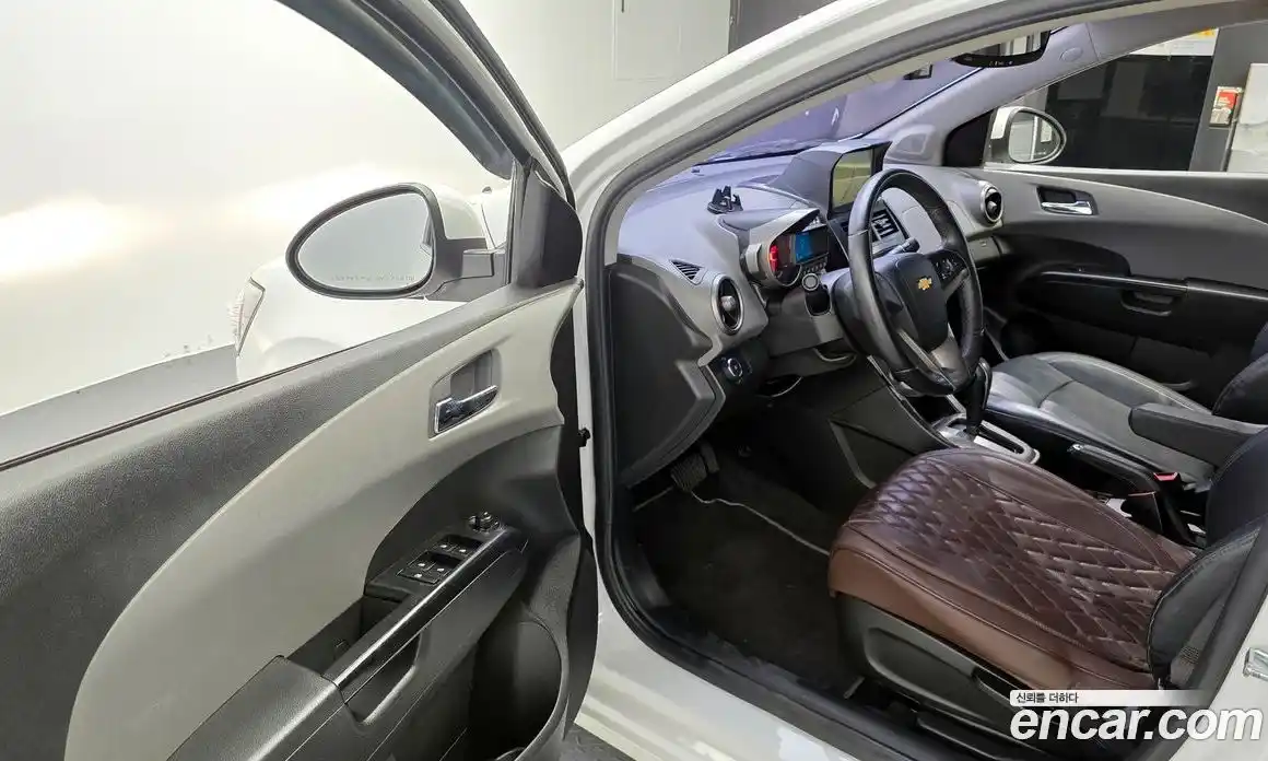 Chevrolet Aveo 2013 1.6 Автомат в Москве № 42287, фото 14