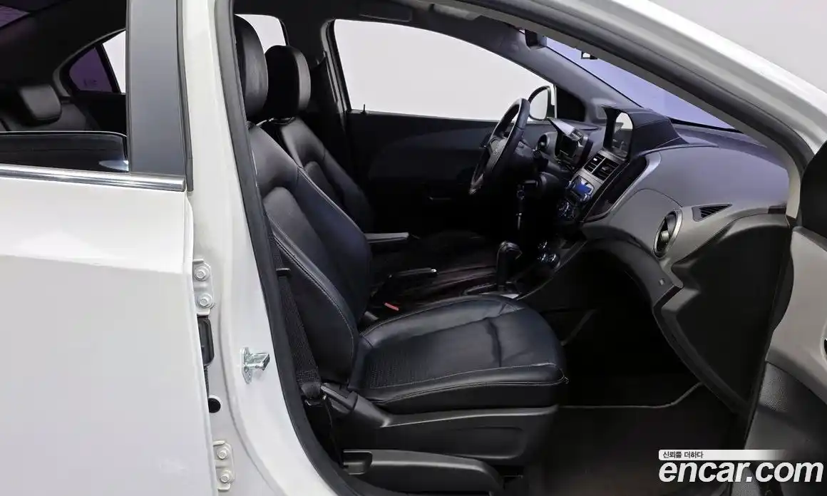 Chevrolet Aveo 2013 1.6 Автомат в Москве № 42287, фото 4