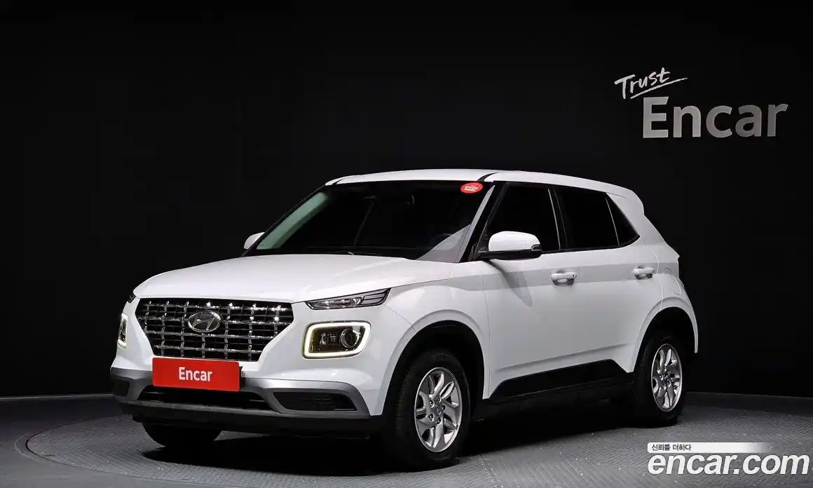 Hyundai Venue 2023 1.6 Автомат в Москве № 42488, фото 1