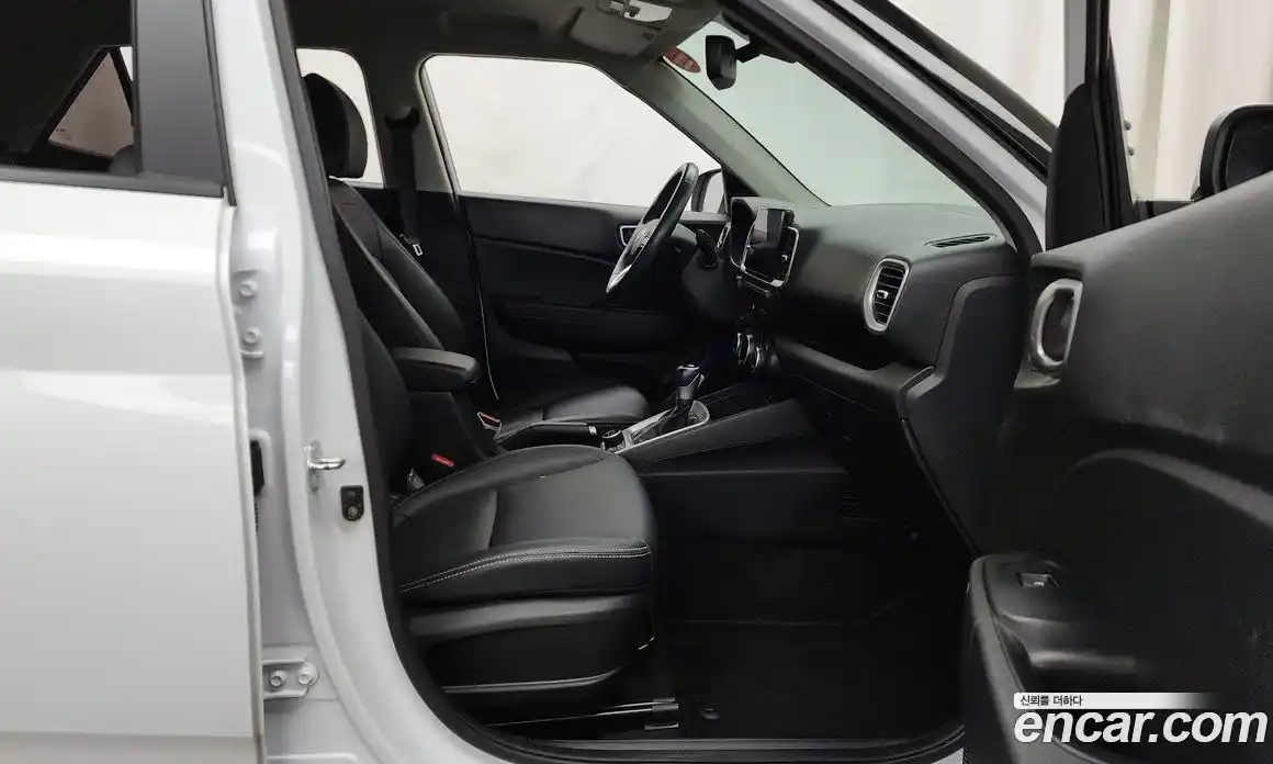 Hyundai Venue 2023 1.6 Автомат в Москве № 42488, фото 11