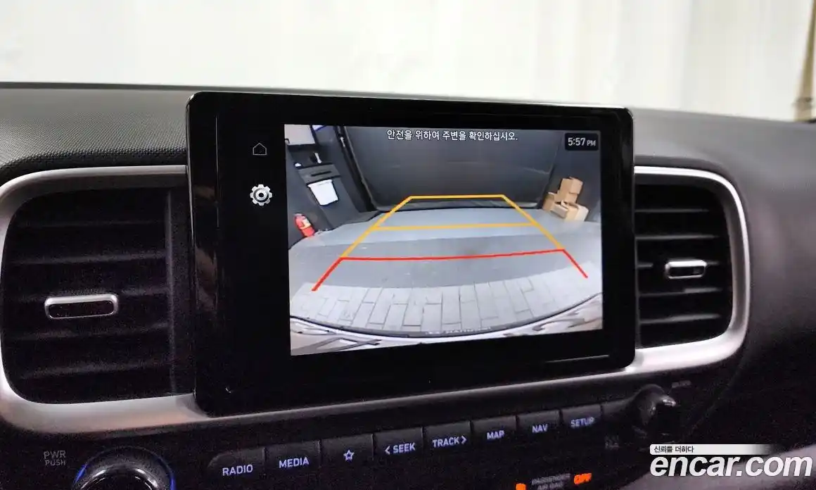 Hyundai Venue 2023 1.6 Автомат в Москве № 42488, фото 15