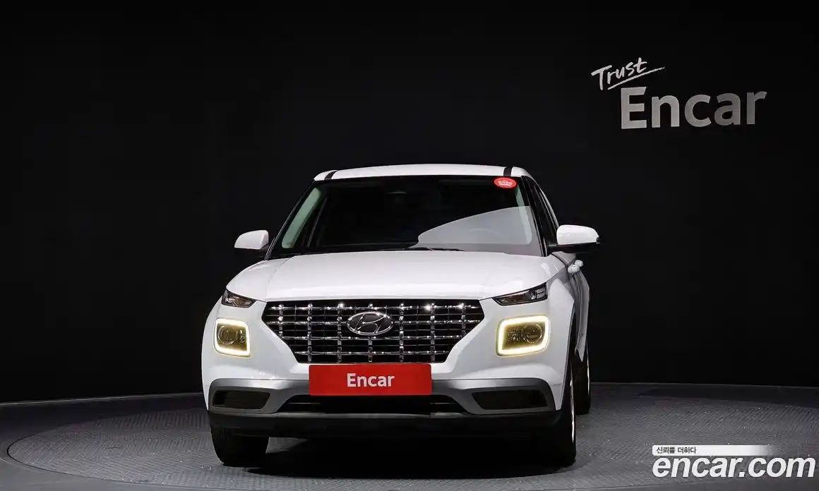 Hyundai Venue 2023 1.6 Автомат в Москве № 42488, фото 3