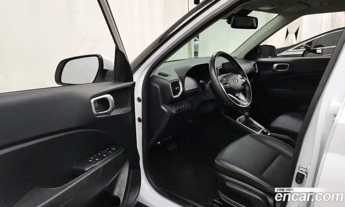 Hyundai Venue 2023 1.6 Автомат в Москве № 42488, фото 10