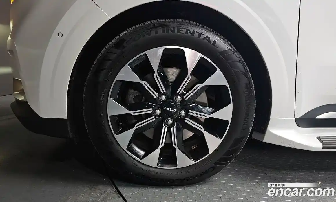 Kia Canival 2023 2.2 Автомат в Москве № 54195, фото 20