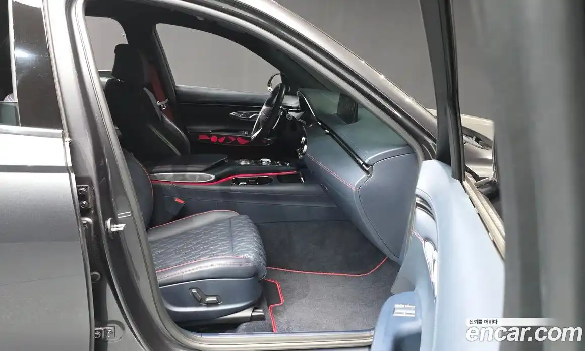 Genesis GV70 2021 2.5 Автомат в Москве № 83359, фото 5