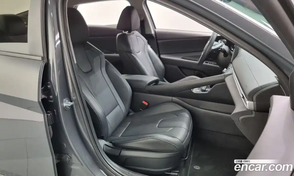 Hyundai Avante 2024 1.6 Автомат в Москве № 8510, фото 12