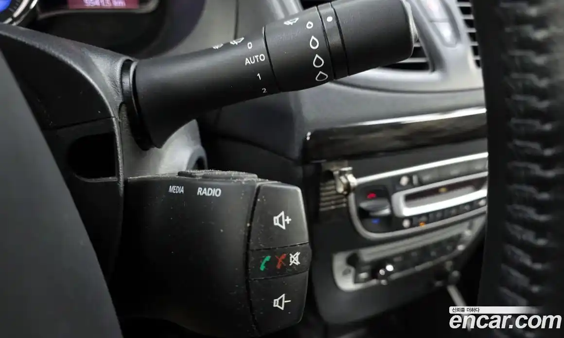 Renault SM3 2014 1.6 Автомат в Москве № 106091, фото 13