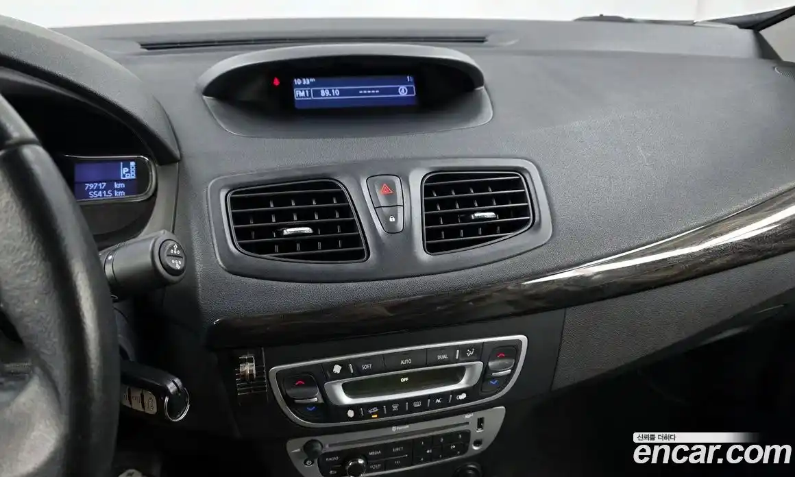 Renault SM3 2014 1.6 Автомат в Москве № 106091, фото 18