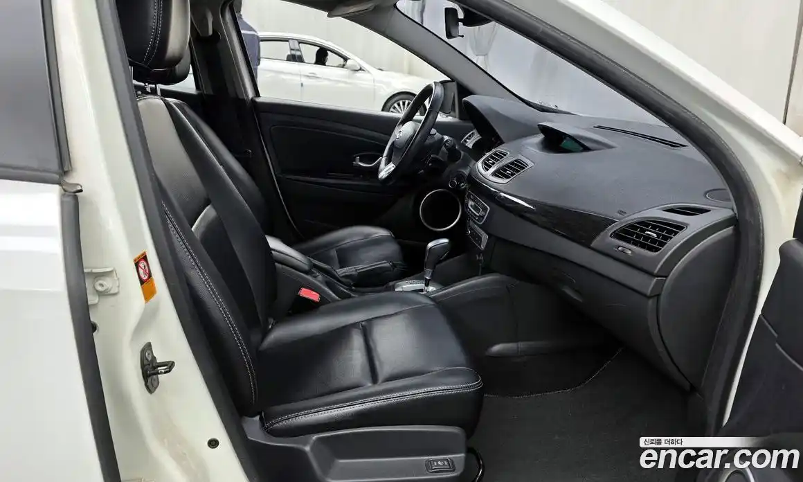 Renault SM3 2014 1.6 Автомат в Москве № 106091, фото 19