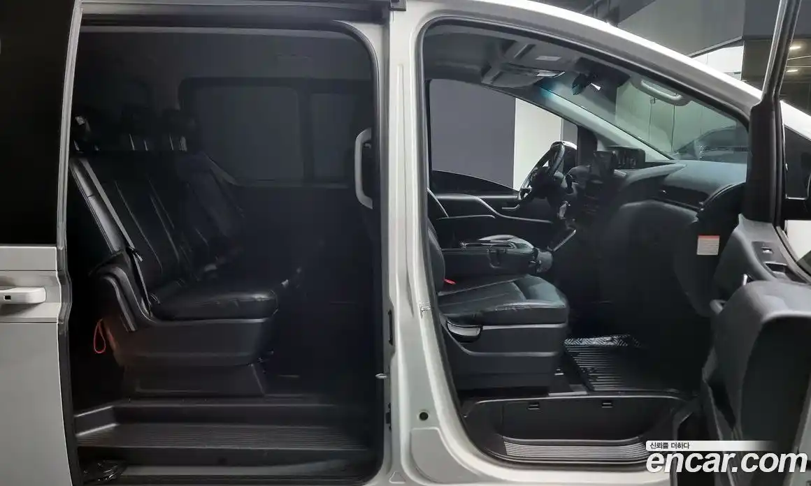 Hyundai Staria 2025 1.6 Автомат в Москве № 108286, фото 11