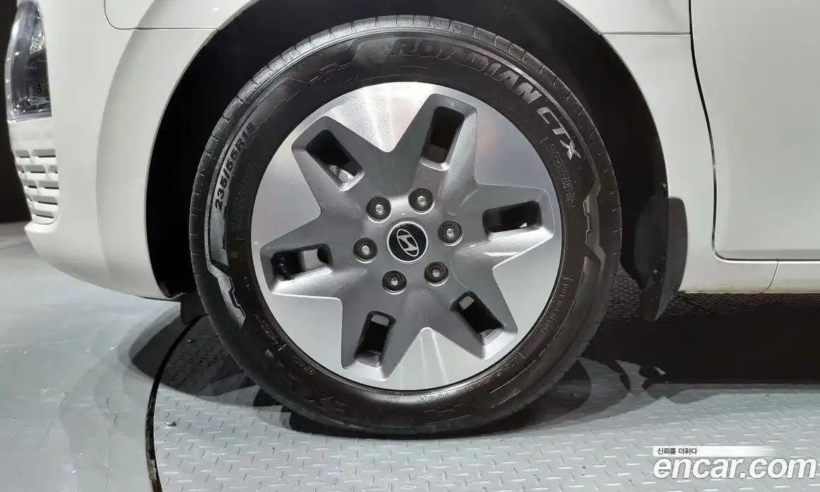 Hyundai Staria 2025 1.6 Автомат в Москве № 108286, фото 4