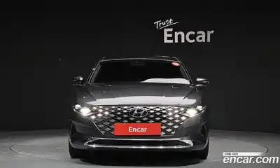 Hyundai Grandeur 2023 2.5 Автомат в Москве № 108362, миниатюра 3