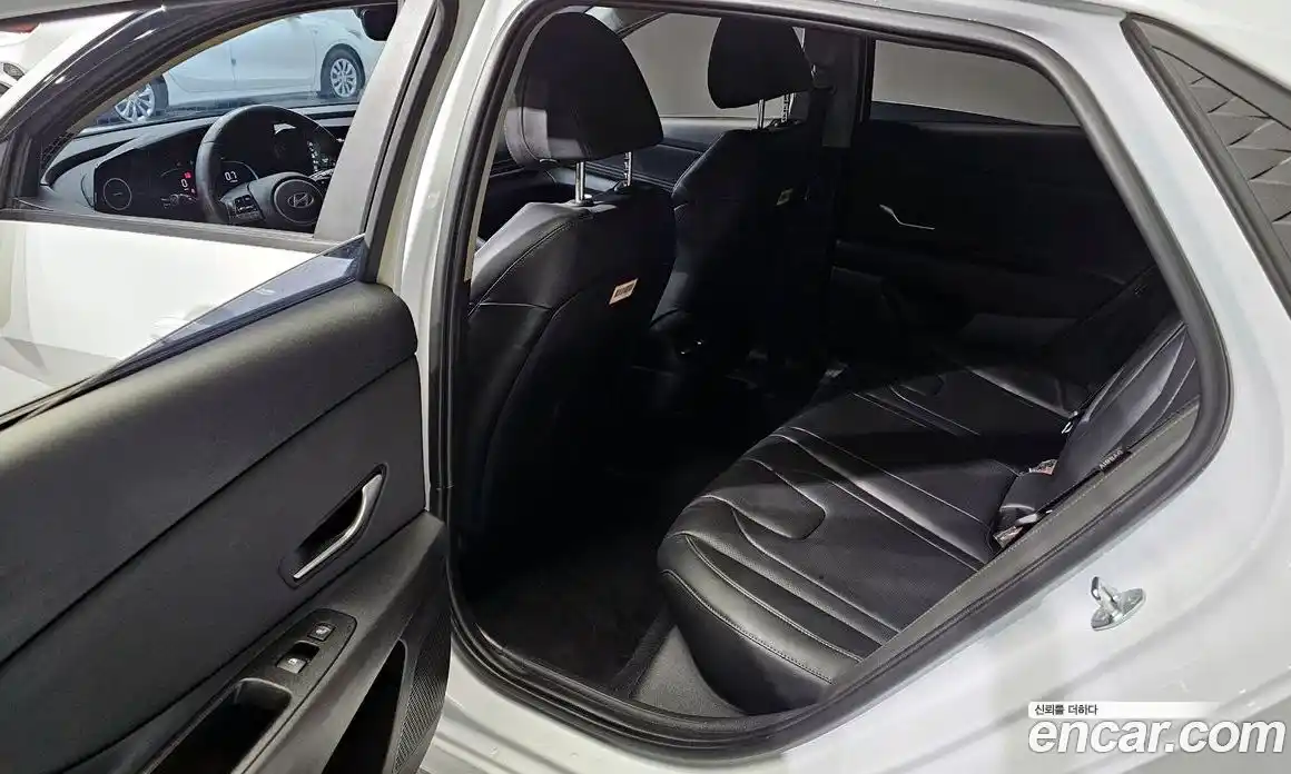 Hyundai Avante 2024 1.6 Автомат в Москве № 109133, фото 14