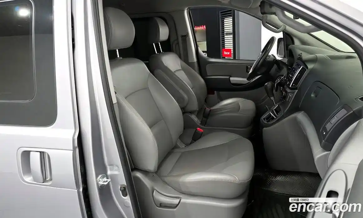 Hyundai Starex 2021 2.5 Автомат в Москве № 112369, фото 12