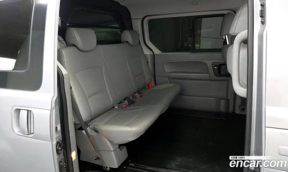 Hyundai Starex 2021 2.5 Автомат в Москве № 112369, фото 20