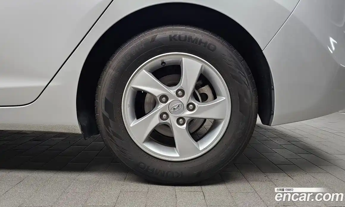 Hyundai Avante 2014 1.6 Автомат в Москве № 112444, фото 9