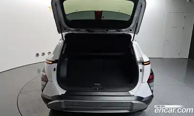 Hyundai Kona 2023 1.6 Автомат в Москве № 112585, миниатюра 6