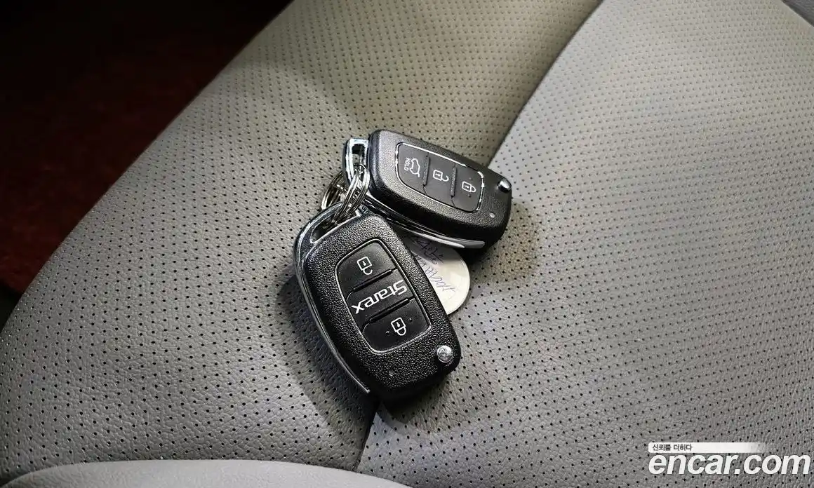 Hyundai Starex 2017 2.5 Автомат в Москве № 112813, фото 19