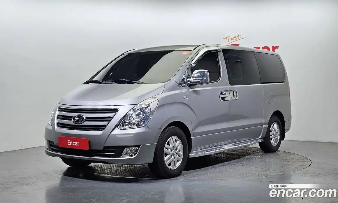 Hyundai Starex 2017 2.5 Автомат в Москве № 112813, фото 3