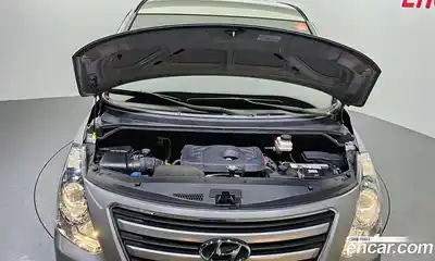 Hyundai Starex 2017 2.5 Автомат в Москве № 112813, миниатюра 6