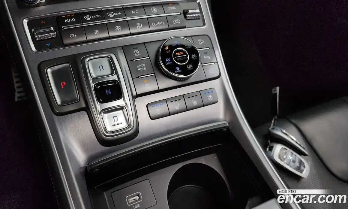 Hyundai Santa Fe 2023 2.5 Автомат в Москве № 112848, фото 12