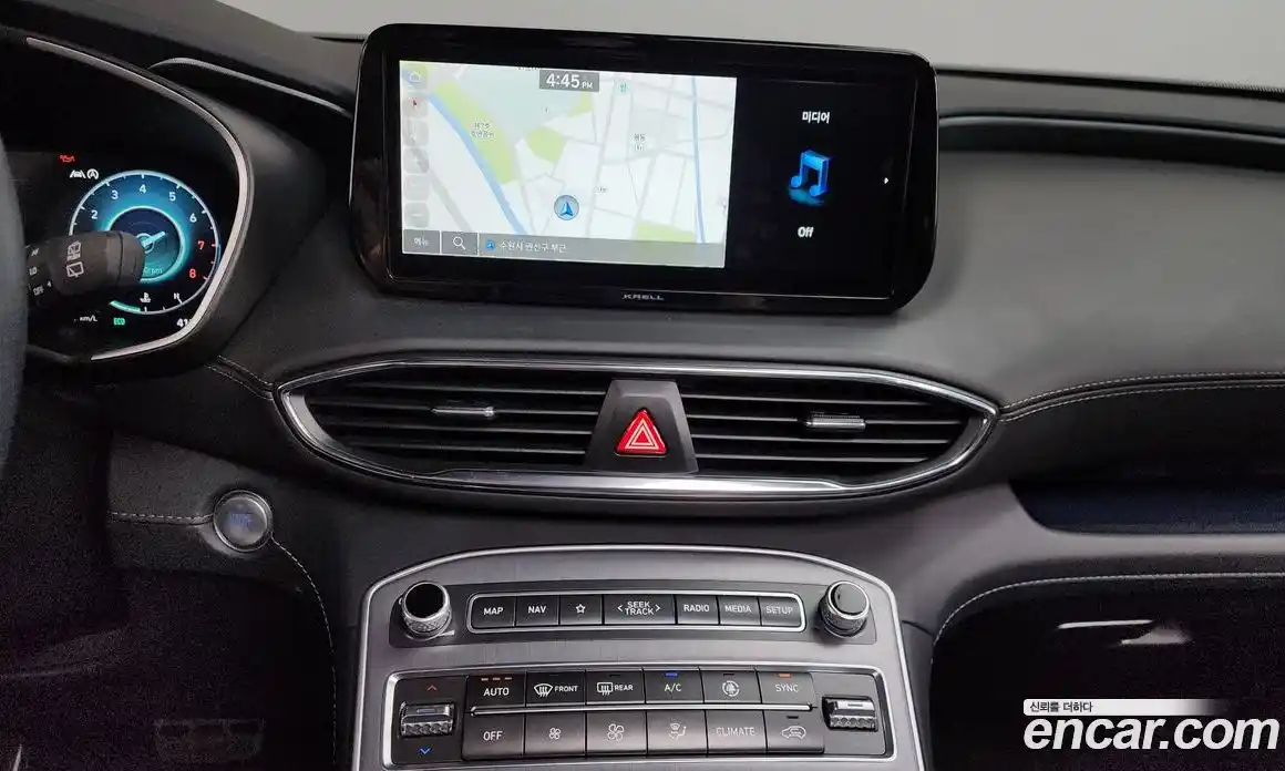 Hyundai Santa Fe 2023 2.5 Автомат в Москве № 112848, фото 14