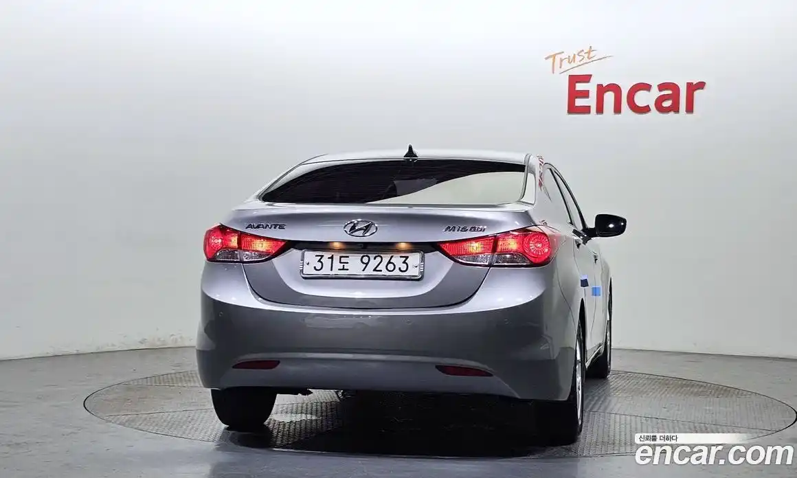 Hyundai Avante 2011 1.6 Механическая в Москве № 114844, фото 4