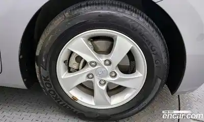 Hyundai Avante 2011 1.6 Механическая в Москве № 114844, миниатюра 5