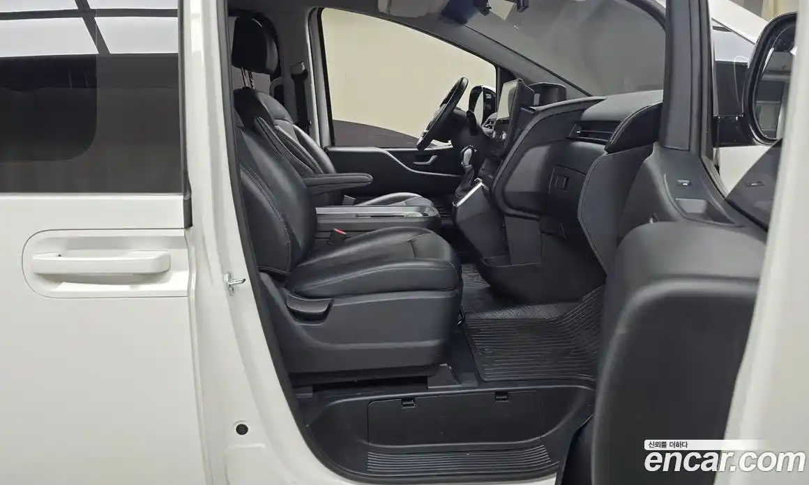 Hyundai Staria 2022 2.2 Автомат в Москве № 119799, фото 15