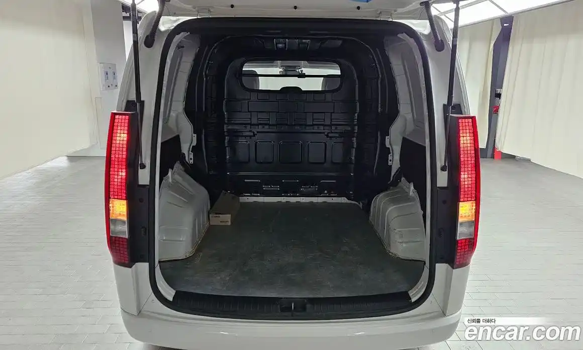 Hyundai Staria 2022 2.2 Автомат в Москве № 119799, фото 3