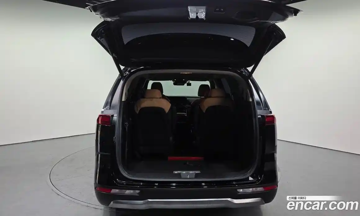 Kia Canival 2023 2.2 Автомат в Москве № 122133, фото 5