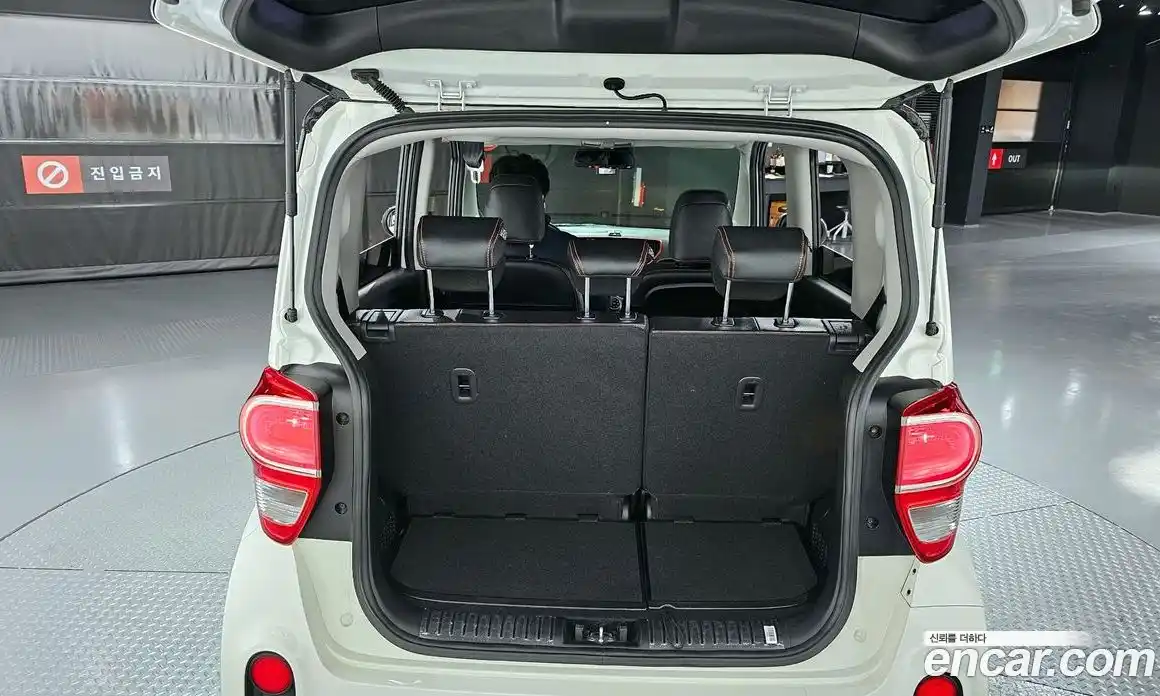 Kia Ray 2022 1.0 Автомат в Москве № 122739, фото 12