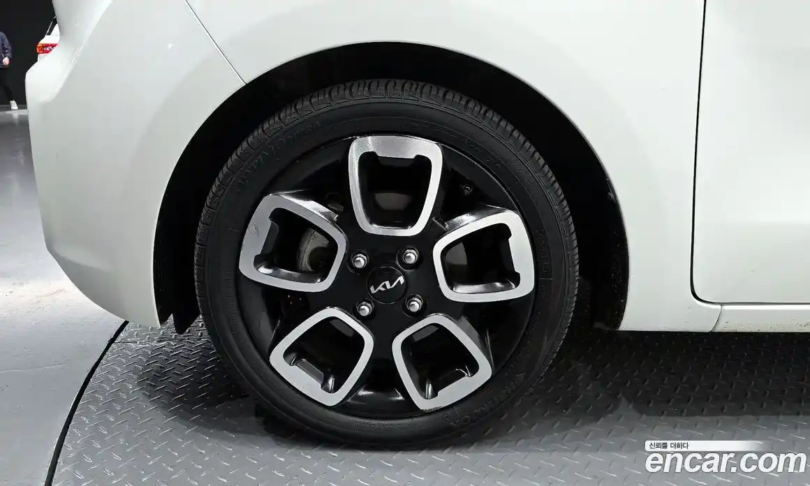 Kia Ray 2022 1.0 Автомат в Москве № 122739, фото 20