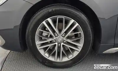 Hyundai Grandeur 2019 2.4 Автомат в Москве № 123695, миниатюра 5