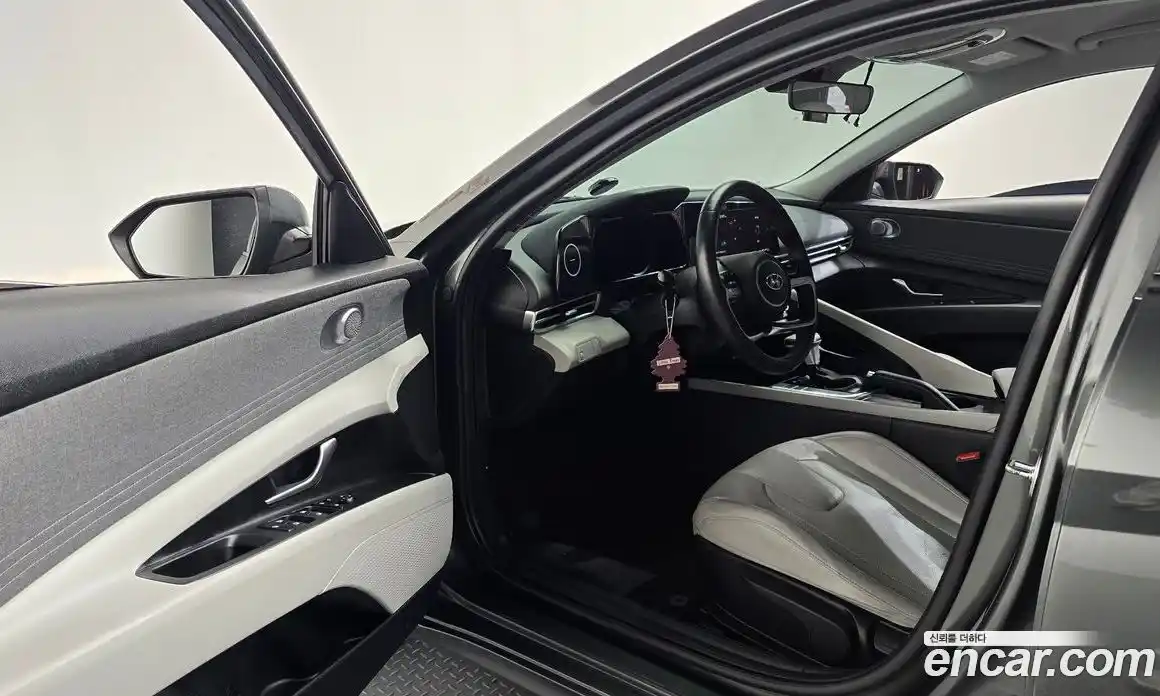 Hyundai Avante 2022 1.6 Автомат в Москве № 123738, фото 10