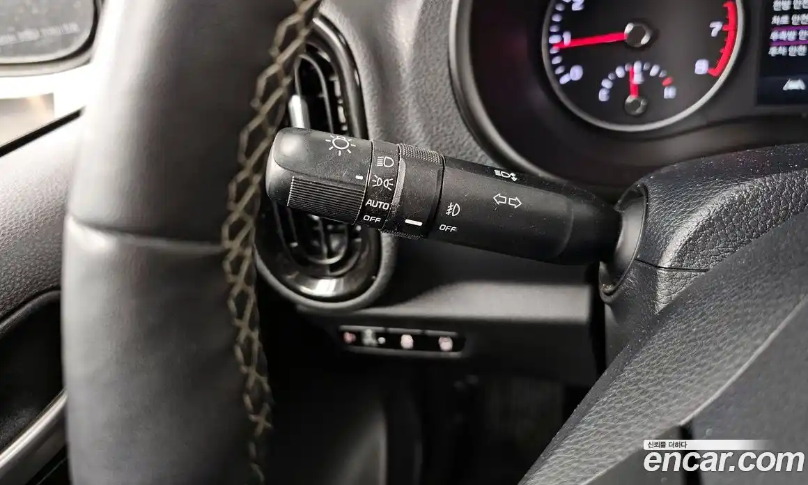 Kia Morning 2023 1.0 Автомат в Москве № 123999, фото 20