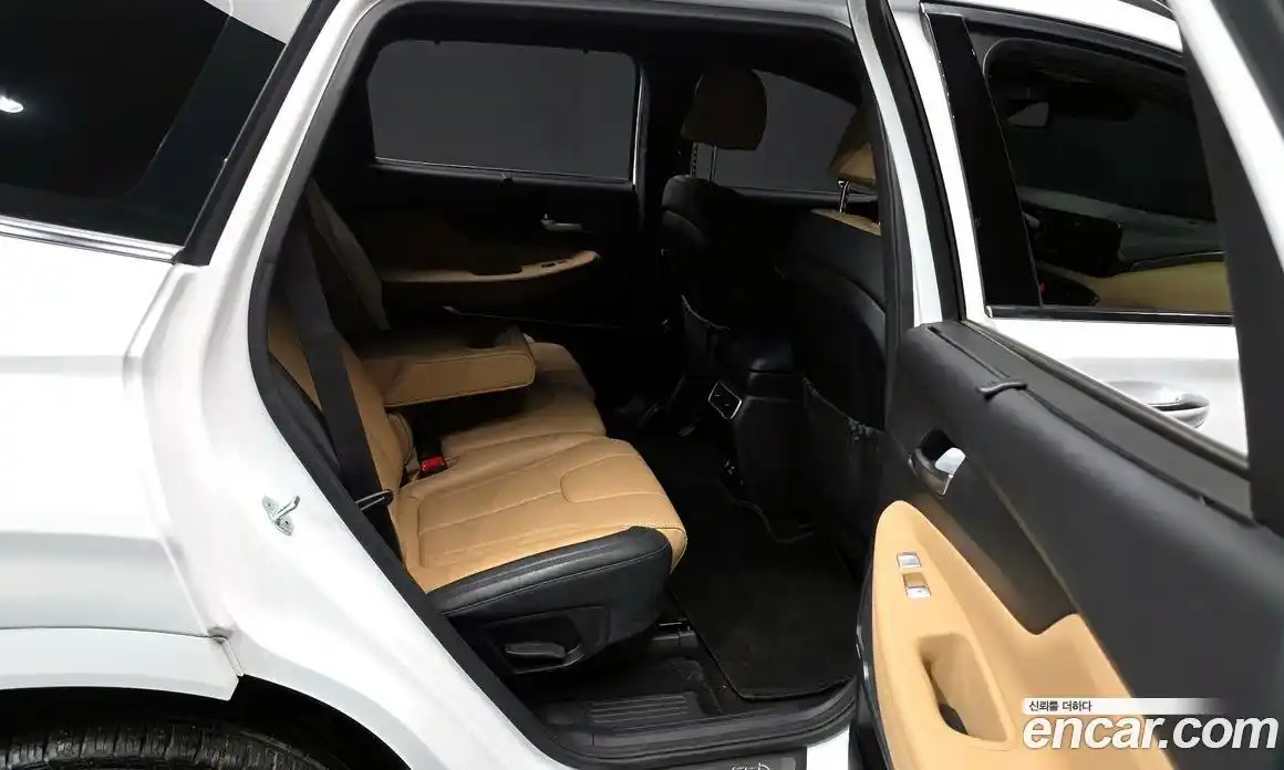 Hyundai Santa Fe 2022 1.6 Автомат в Москве № 125990, фото 12