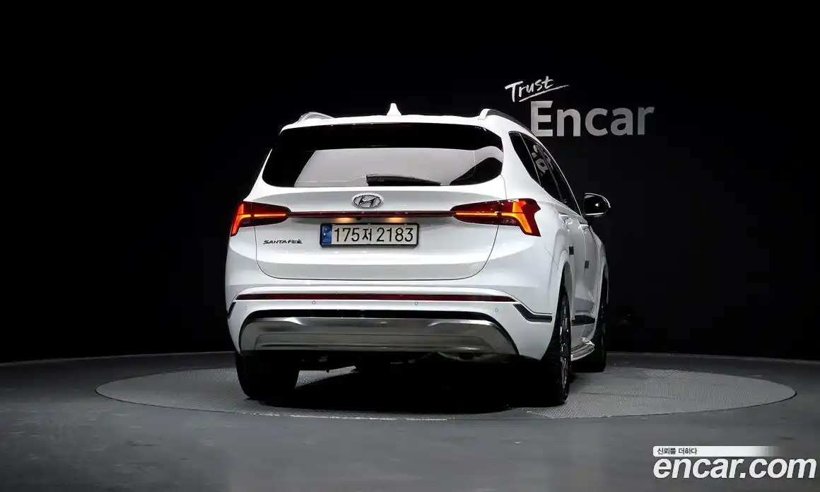 Hyundai Santa Fe 2022 1.6 Автомат в Москве № 125990, фото 4