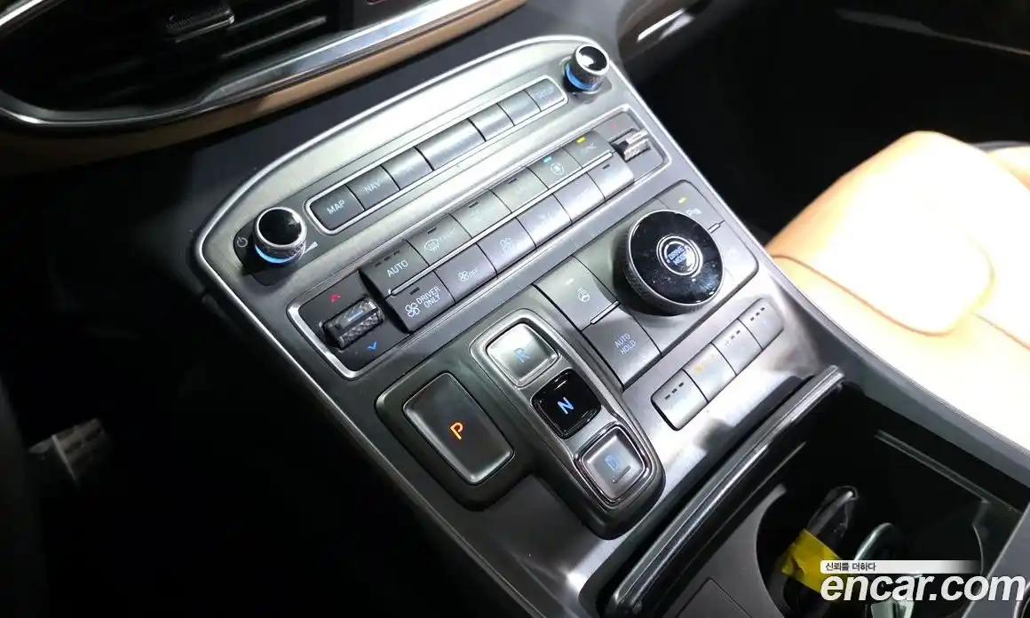 Hyundai Santa Fe 2022 1.6 Автомат в Москве № 125990, фото 9