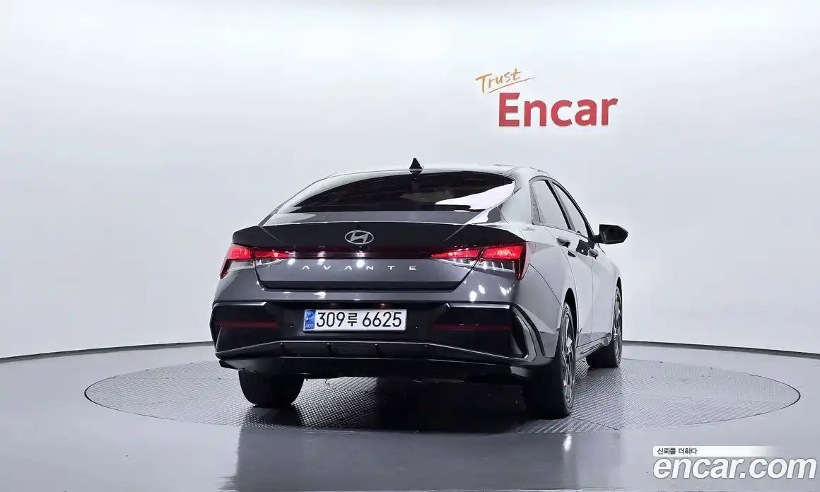 Hyundai Avante 2024 1.6 Автомат в Москве № 128167, фото 3