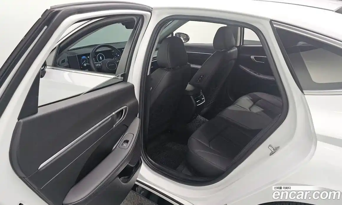 Hyundai Sonata 2025 2.0 Автомат в Москве № 130290, фото 15