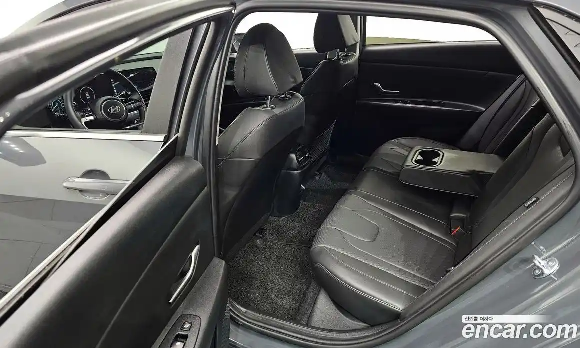 Hyundai Avante 2025 1.6 Автомат в Москве № 130377, фото 5