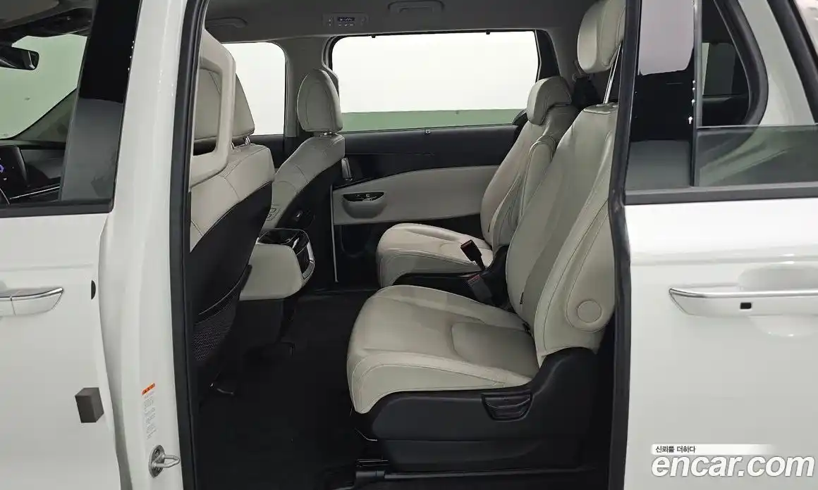 Kia Canival 2023 3.5 Автомат в Москве № 131214, фото 12