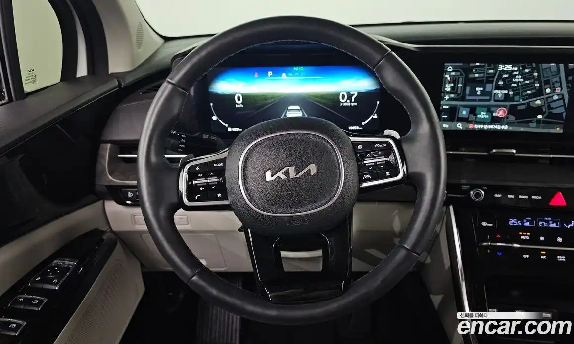 Kia Canival 2023 3.5 Автомат в Москве № 131214, фото 13