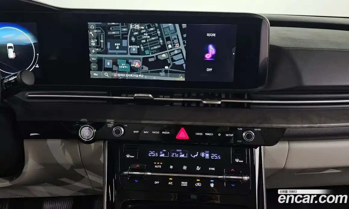 Kia Canival 2023 3.5 Автомат в Москве № 131214, фото 14